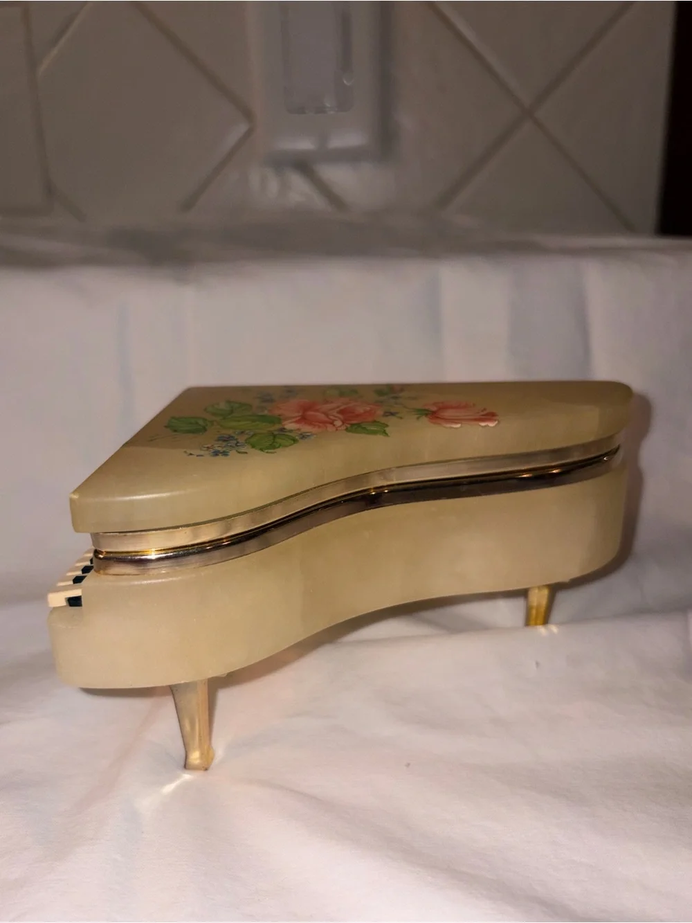 RARE Vintage LEFTON Alabaster Floral piano shaped Trinket jewelry box
